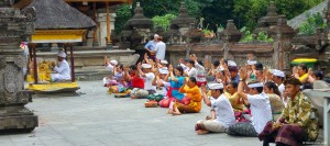 People praying in a Hindu temple in Bali