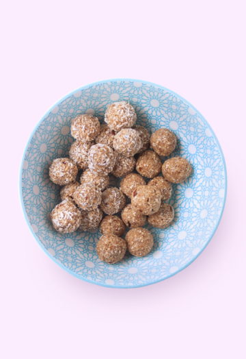 Sugar-free toasted coconut sesame ladoo
